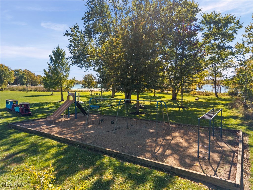 Briarwood Beach - Residential