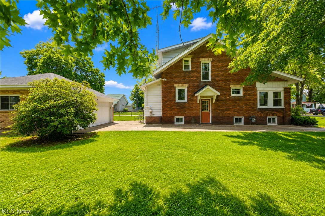 139 East Avenue NE