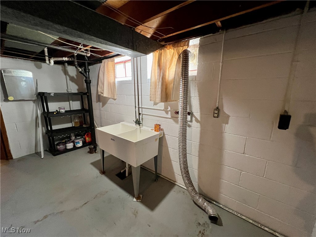 1410 Englewood Drive, Parma, Ohio image 21