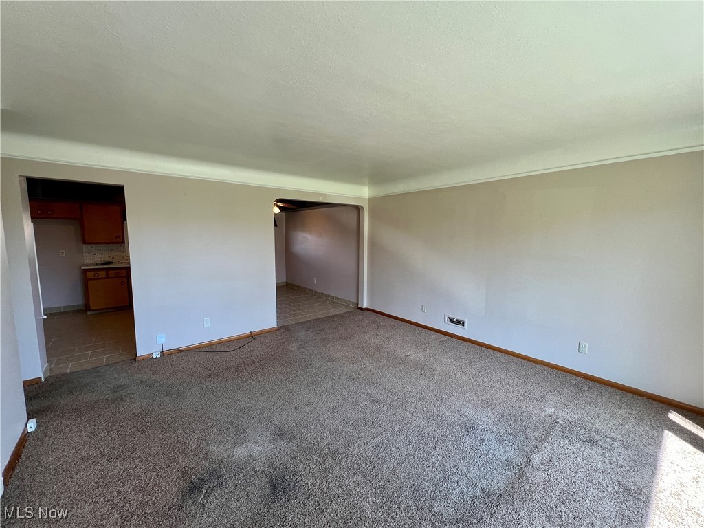 1410 Englewood Drive, Parma, Ohio image 5