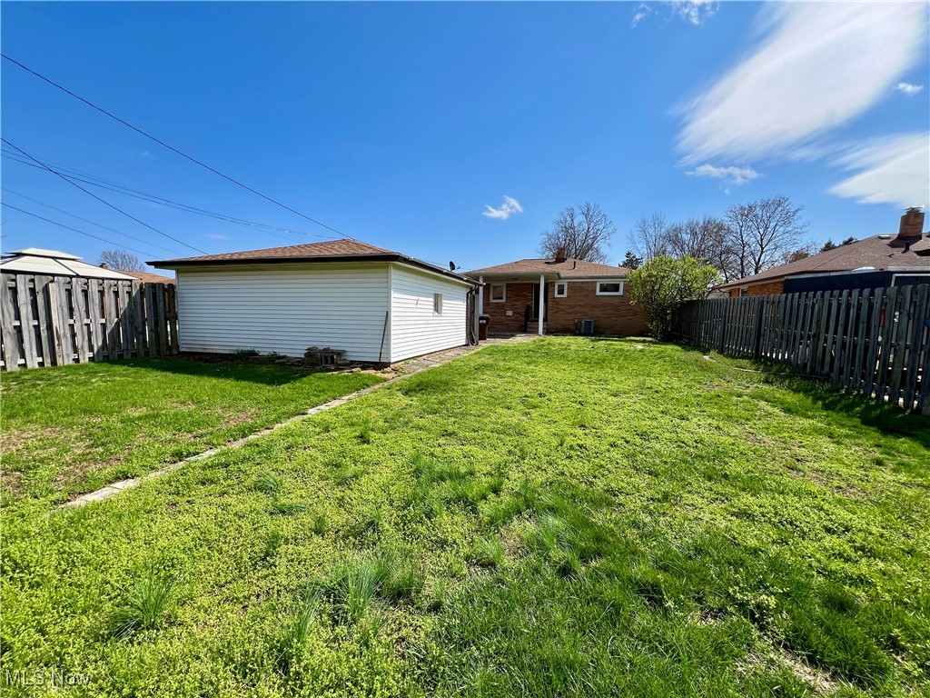 1410 Englewood Drive, Parma, Ohio image 29