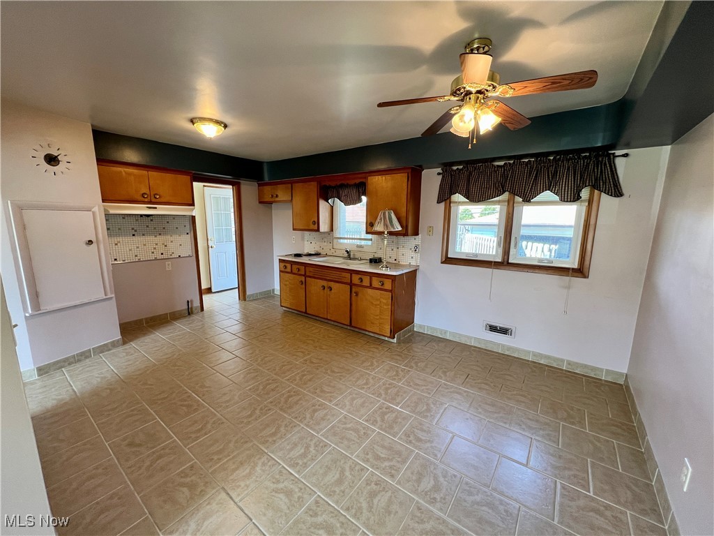 1410 Englewood Drive, Parma, Ohio image 6