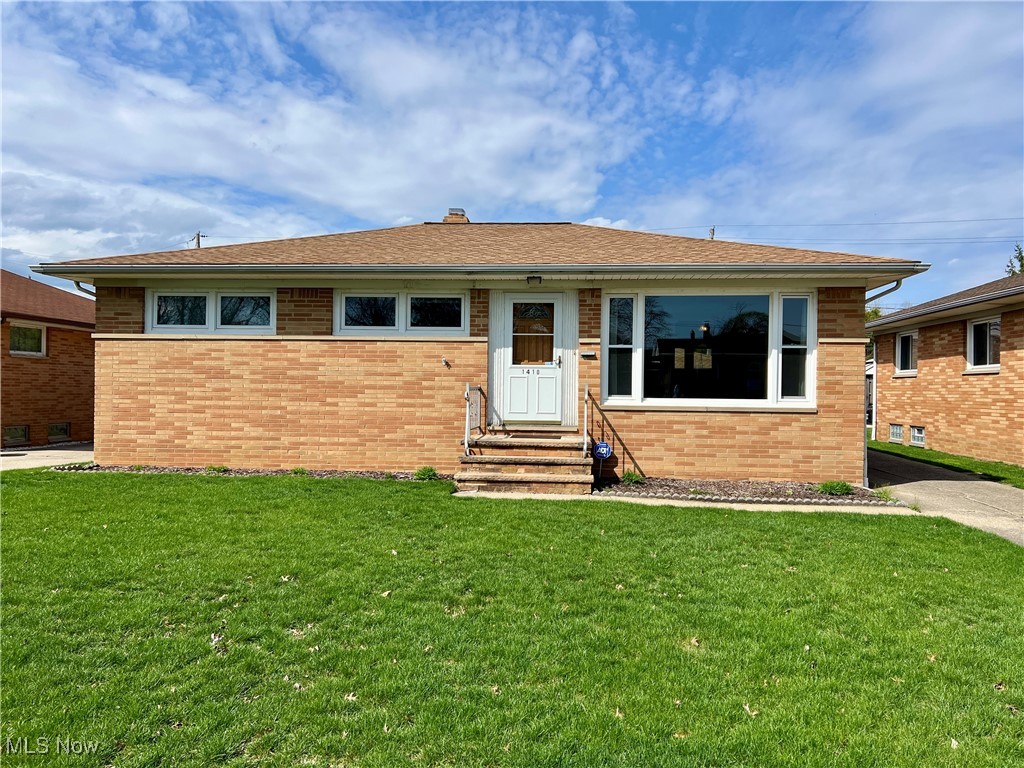 1410 Englewood Drive, Parma, Ohio image 2