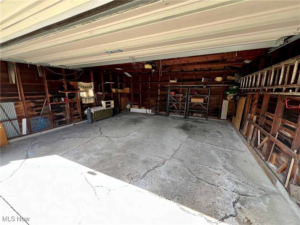 1410 Englewood Drive, Parma, Ohio image 25