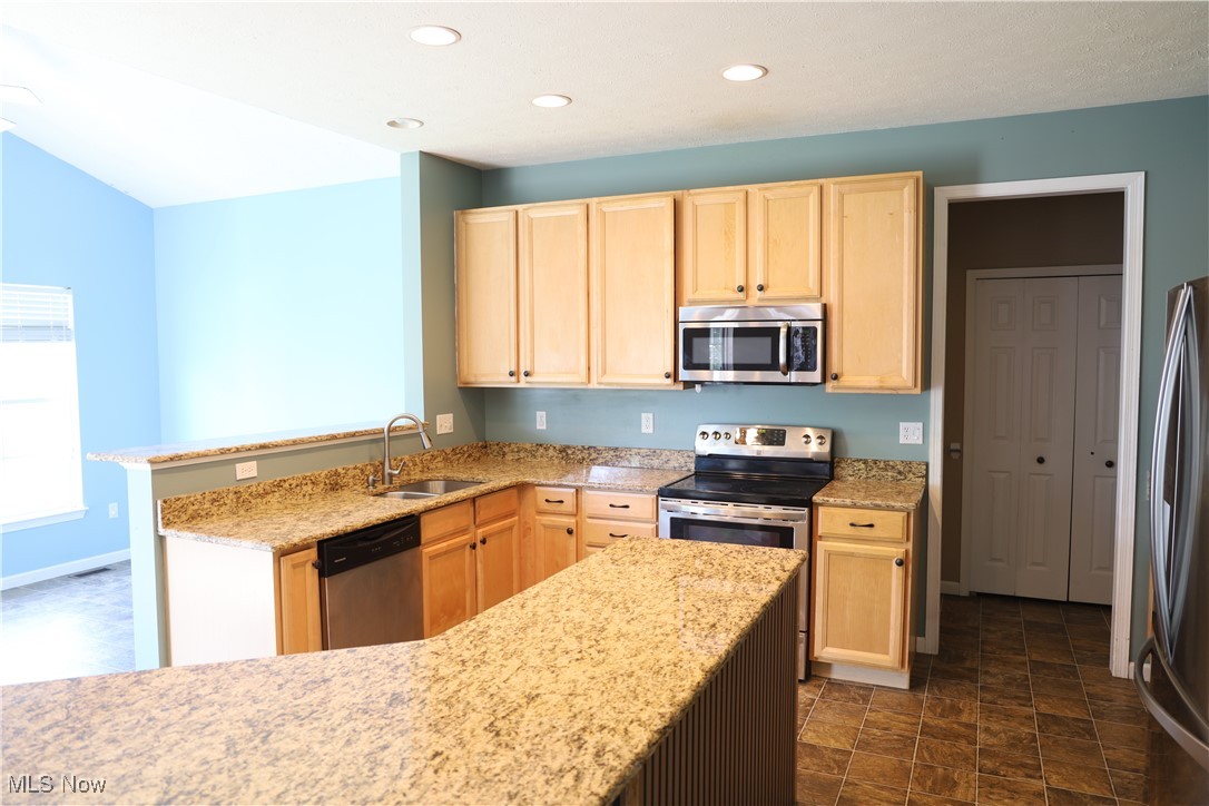 37591 Stoney Lake Drive, North Ridgeville, Ohio image 12