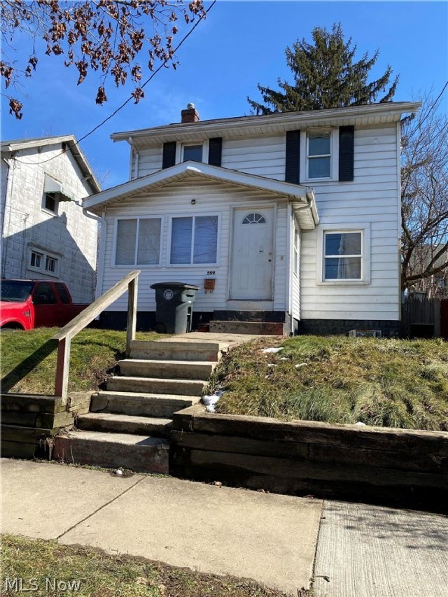 Tenant occupied properties near University Of Akron. This investment portfolio contains 7 houses being sold as a package. 599 Hedden, 607 Hedden, 608 Hedden, 612 Hedden, 616 Hedden, 620 Hedden, and 658 Spicer.