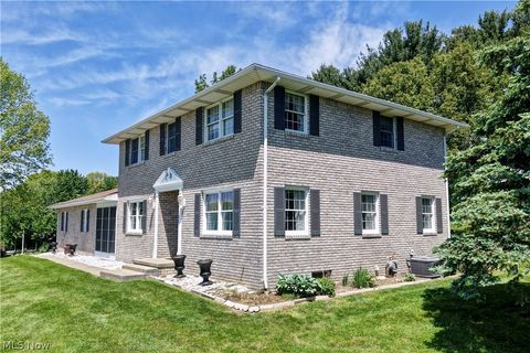 Tiny photo for 883 Basel Street, Sugarcreek, OH 44681 (MLS # 5210377)