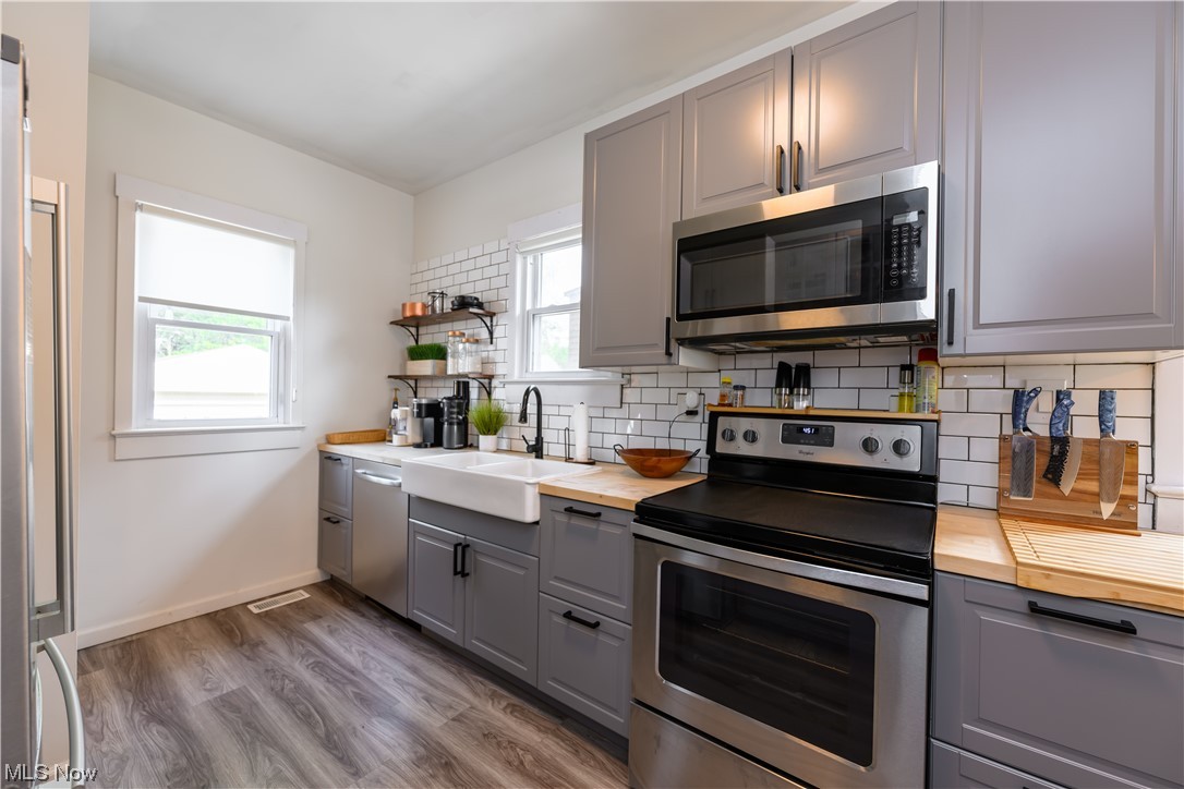 Edward Kneen - Residential