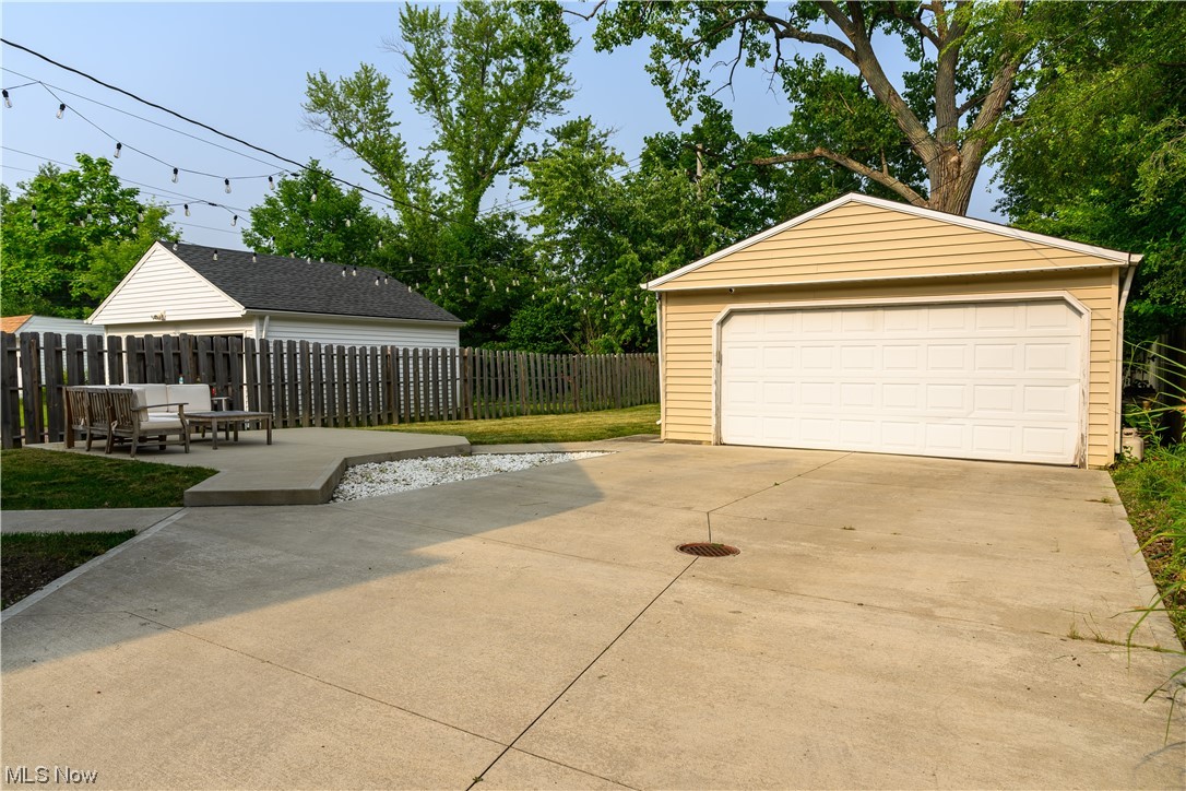 Edward Kneen - Residential