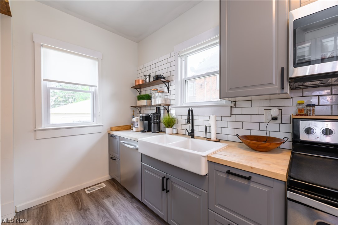 Edward Kneen - Residential