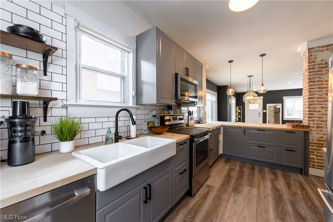 Edward Kneen - Residential