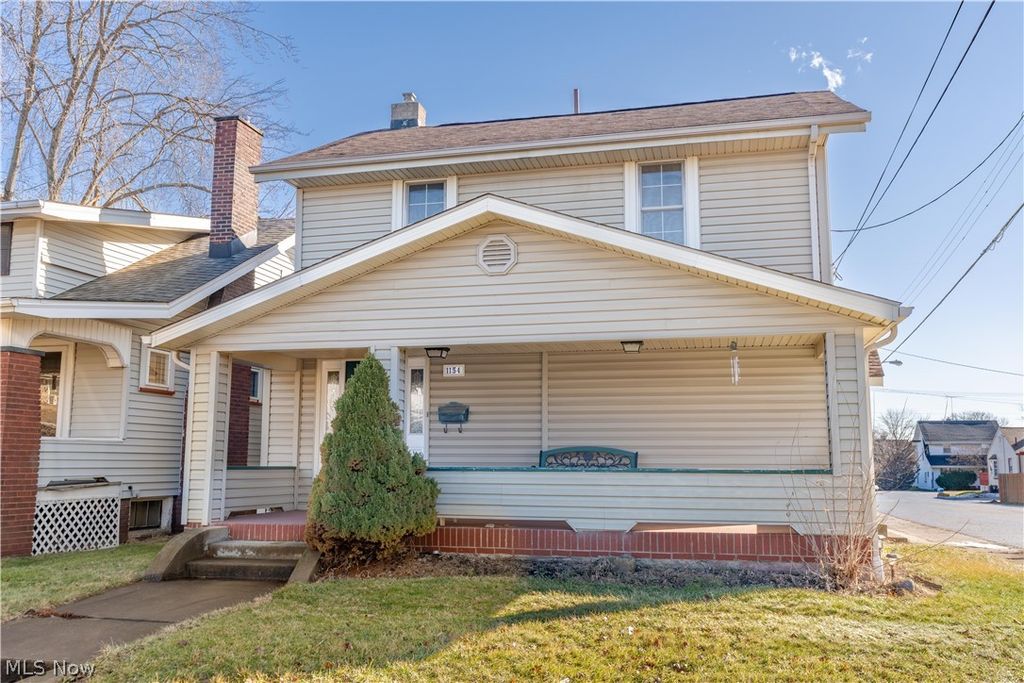 Photo of 1154 Roslyn Avenue SW, Canton, OH 44710 (MLS # 5188337)