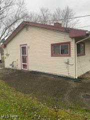 2476 Amberly Drive, Youngstown, Ohio image 2