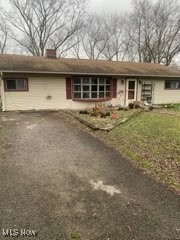 2476 Amberly Drive, Youngstown, Ohio image 1