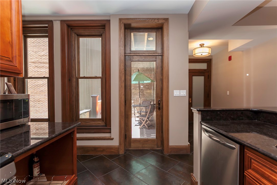 Park Bldg Condos - Residential Lease