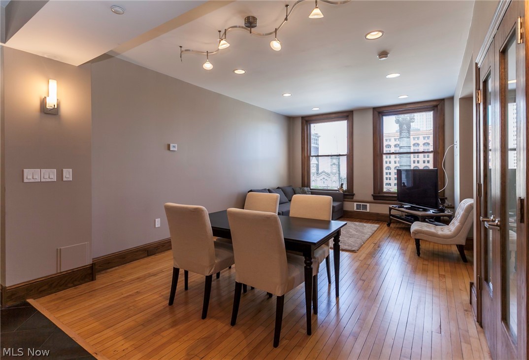 Park Bldg Condos - Residential Lease