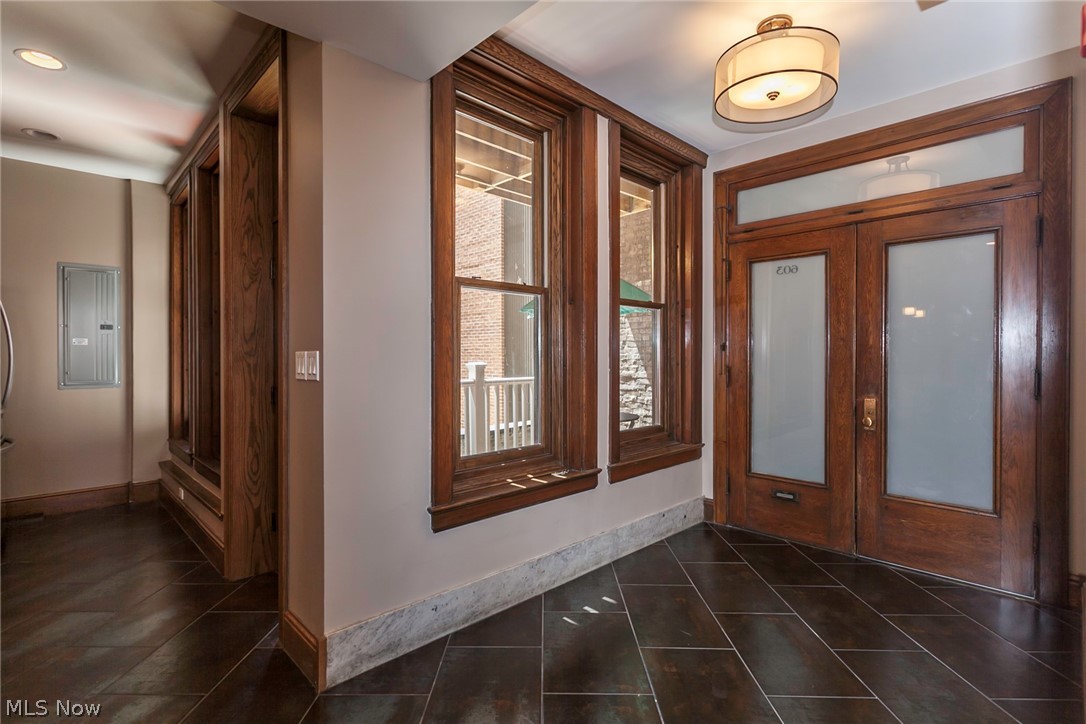 Park Bldg Condos - Residential Lease