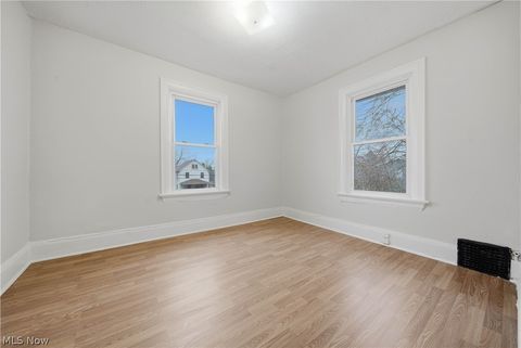 Tiny photo for 225 Cranz Place, Akron, OH 44310 (MLS # 5210587)