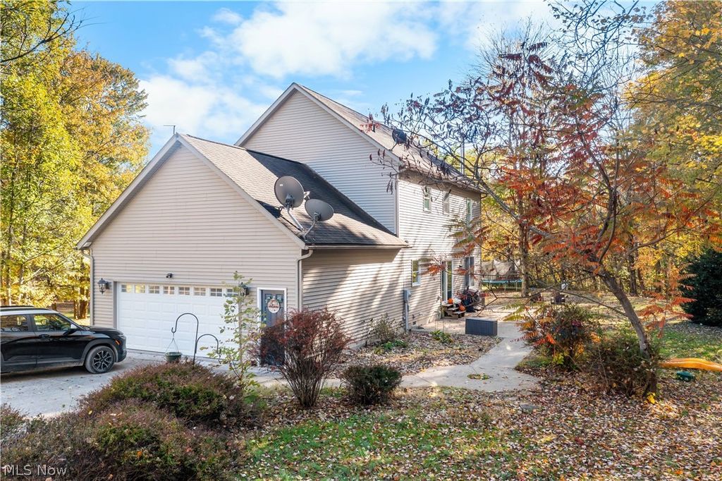 Photo of 8737 Glenwood Road, Cumberland, OH 43732 (MLS # 5199955)