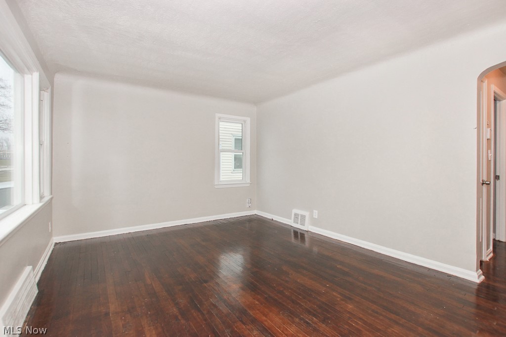 Waid & Duffeys Ctr Highways A - Residential Lease