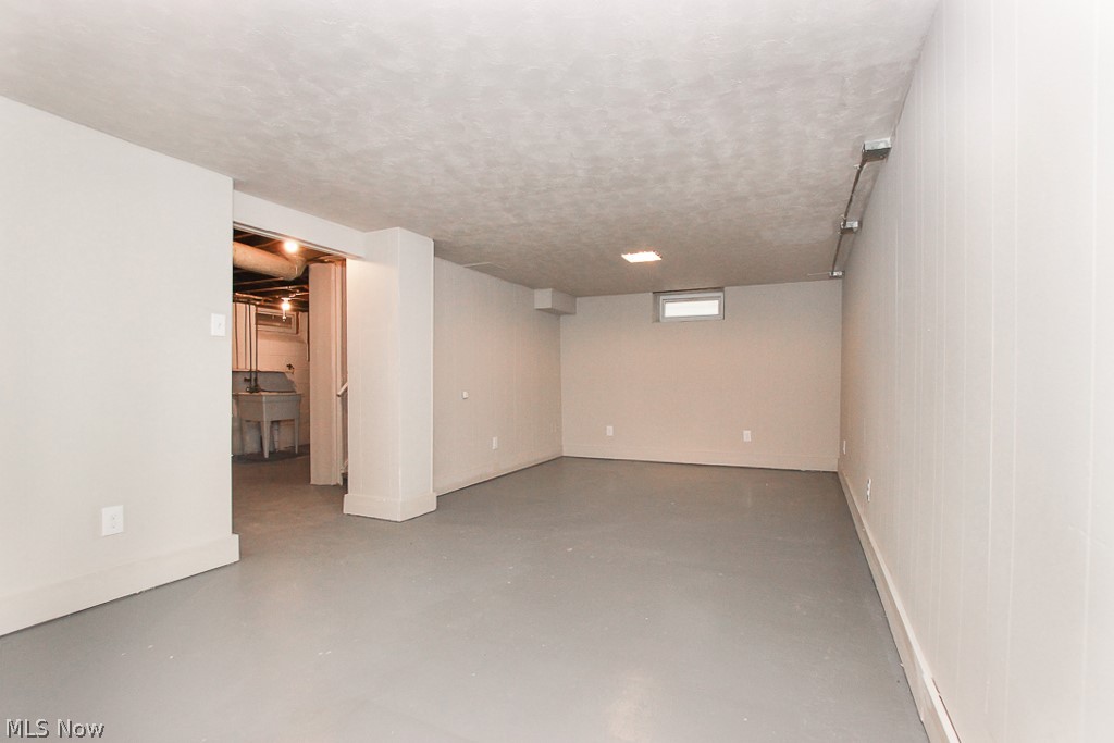 Waid & Duffeys Ctr Highways A - Residential Lease