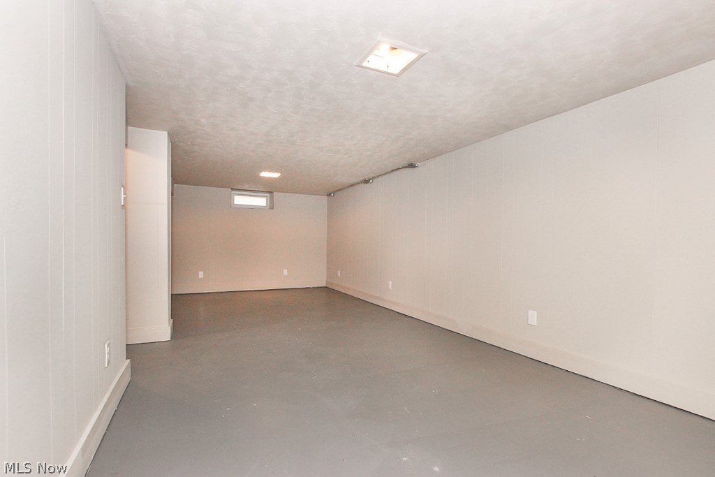 Waid & Duffeys Ctr Highways A - Residential Lease