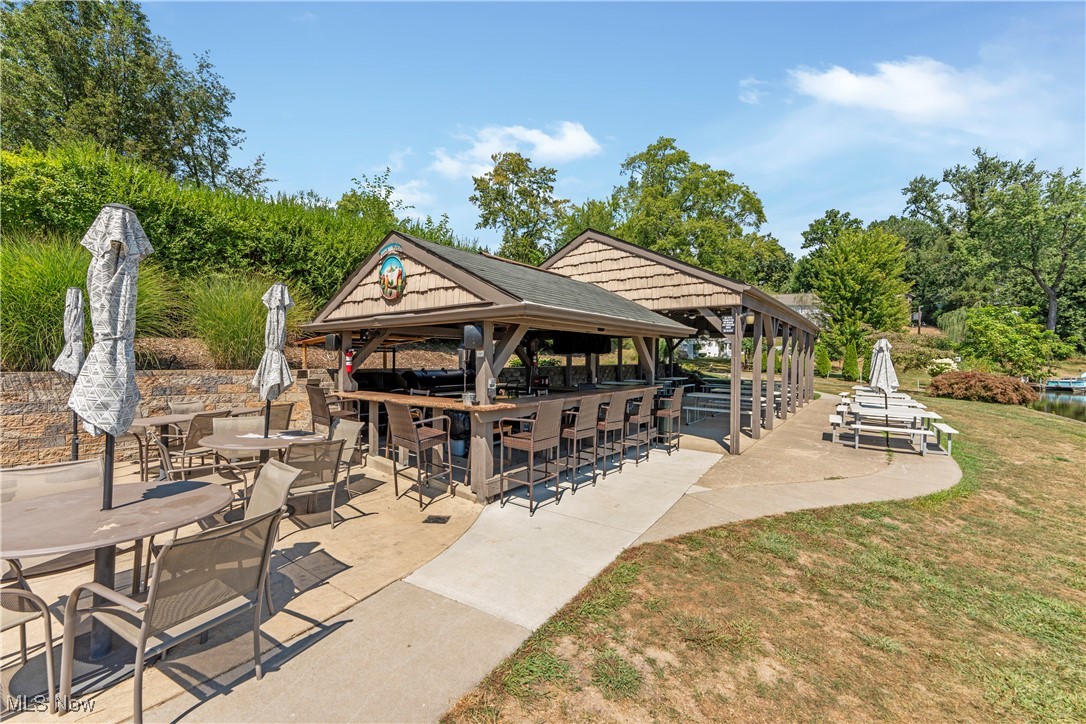 Willowdale Lake - Residential