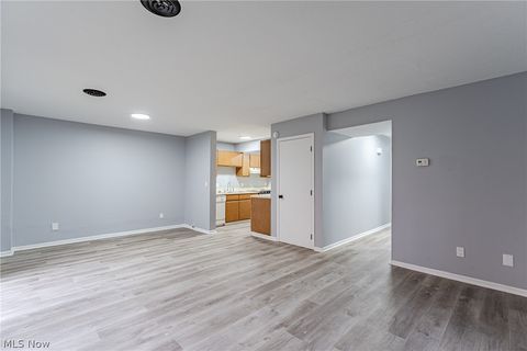 Tiny photo for 695 Carroll Street, Akron, OH 44304 (MLS # 5209389)