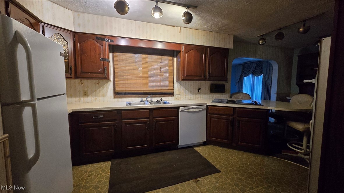 2941 Regal Drive, Warren, Ohio image 4