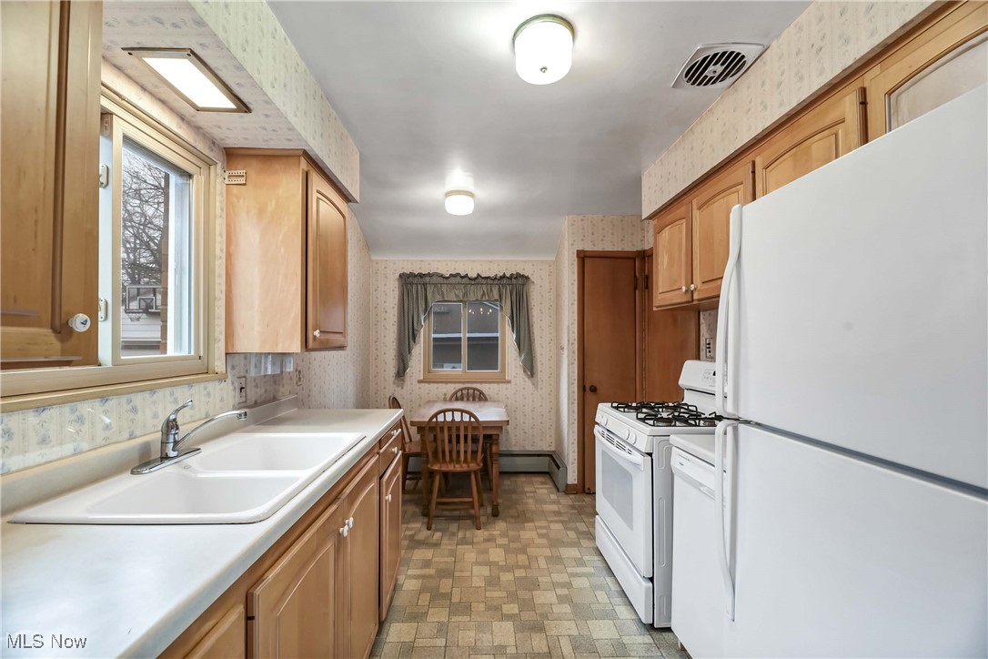 589 Woodlane Drive, Bay Village, Ohio image 3