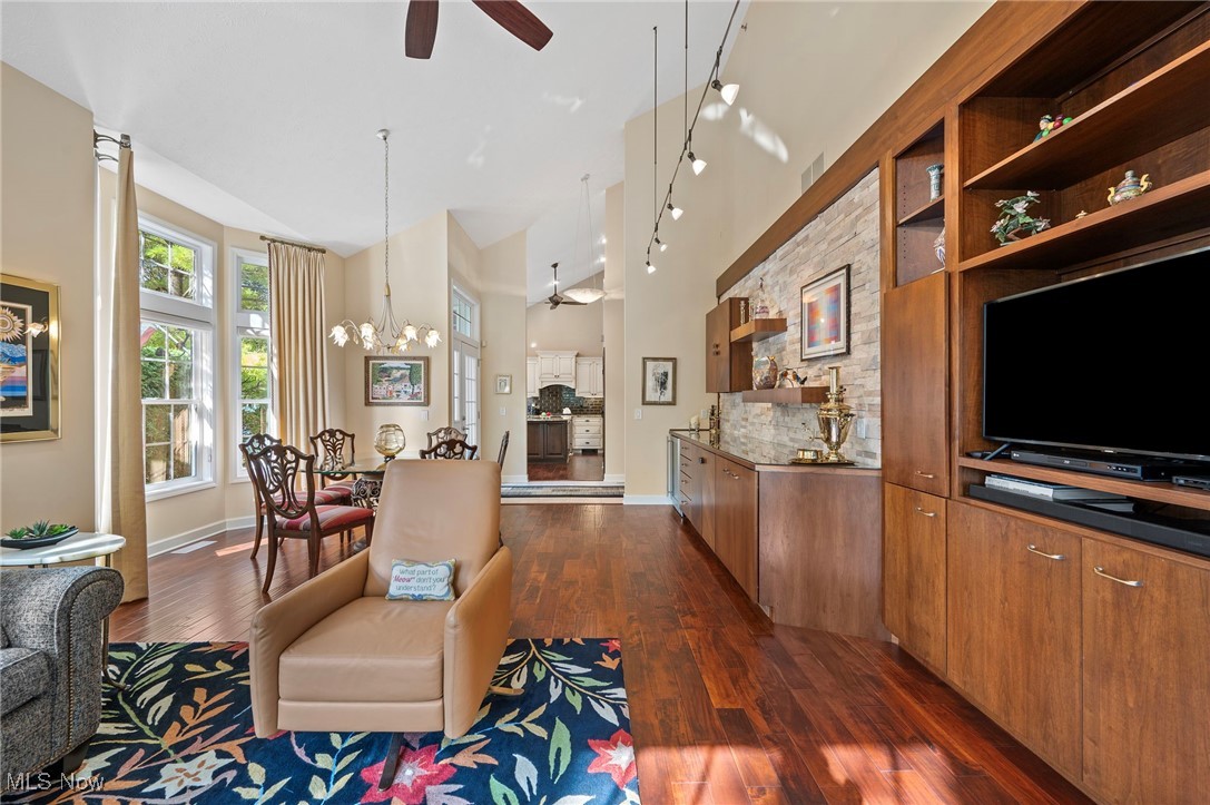 Villas of Orange - Residential