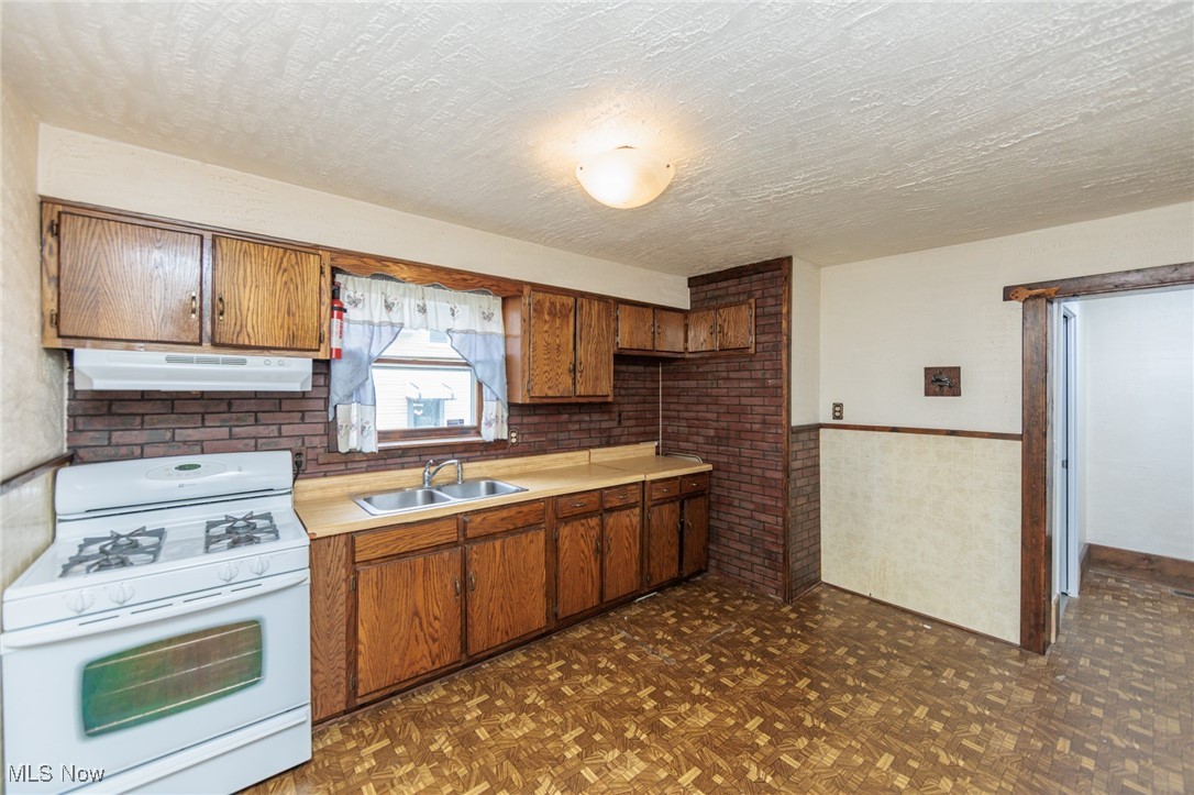 1930 E 30th Street, Lorain, Ohio image 9