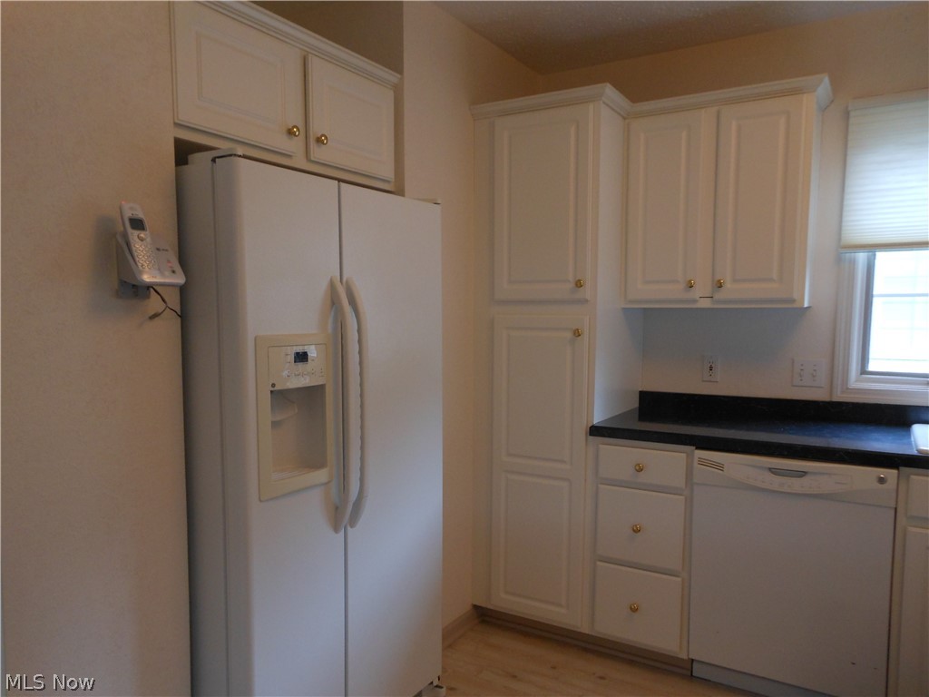 Hamlets Glenmoor Condo - Residential