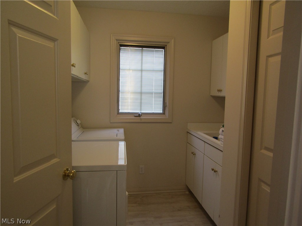 Hamlets Glenmoor Condo - Residential