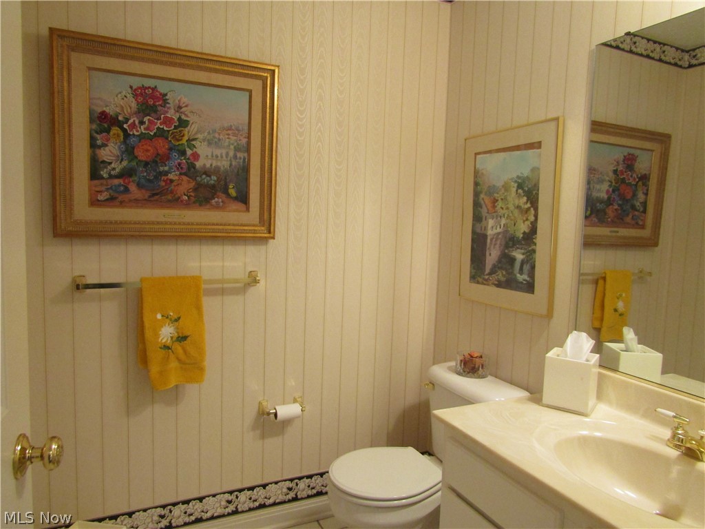 Hamlets Glenmoor Condo - Residential