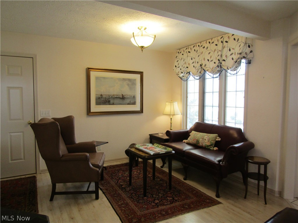 Hamlets Glenmoor Condo - Residential