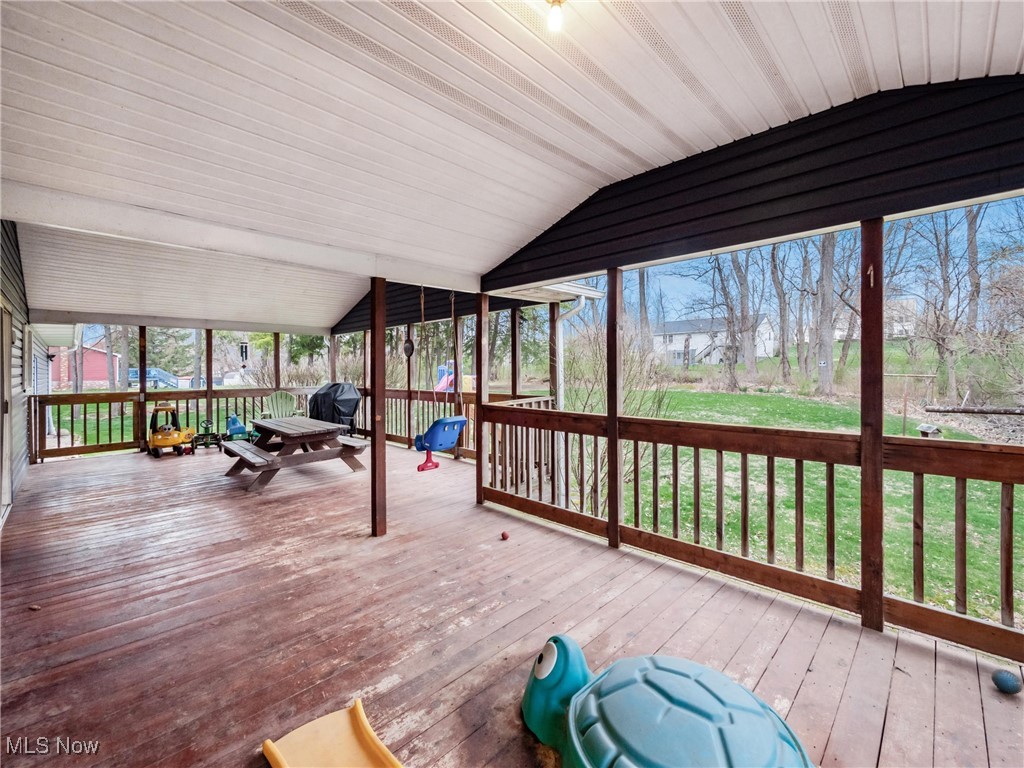 2765 N Lawndale Place, Zanesville, Ohio image 32