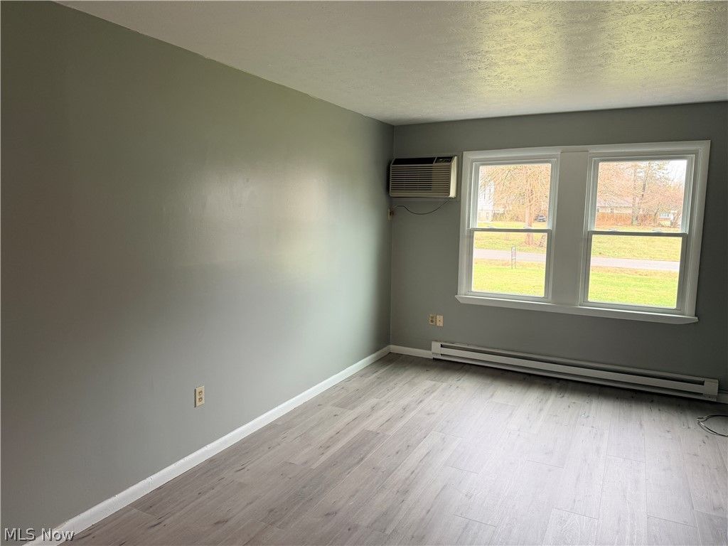 Photo of 929 Cook Avenue #1, Youngstown, OH 44512 (MLS # 5208218)