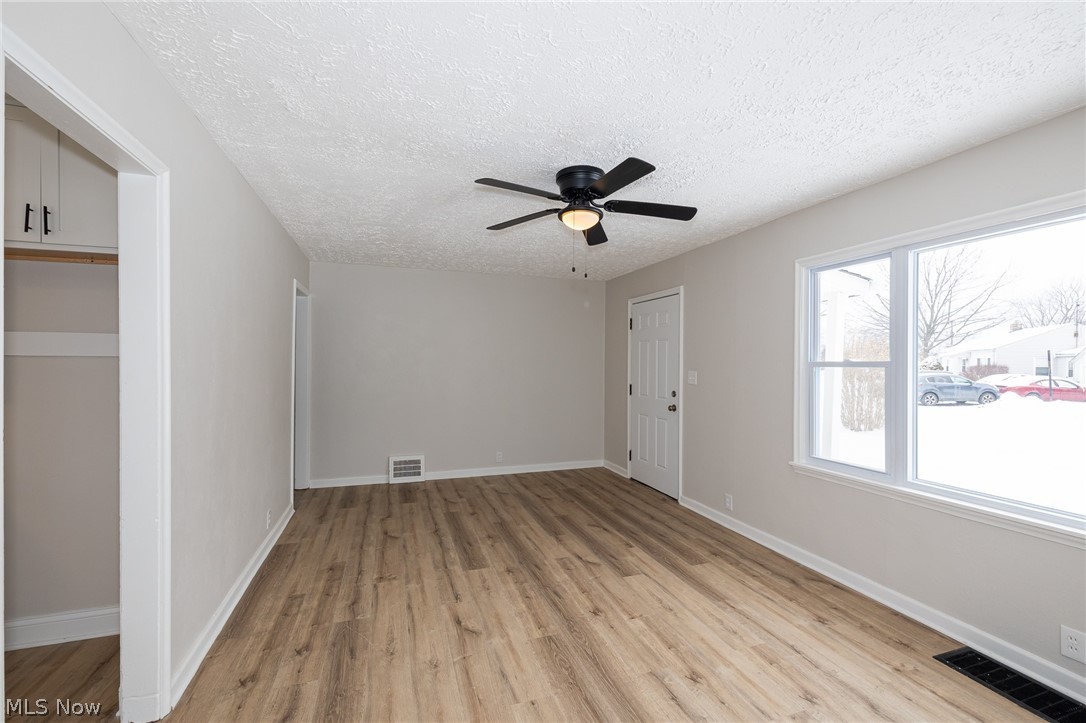 Kneirim Drive Homes - Residential