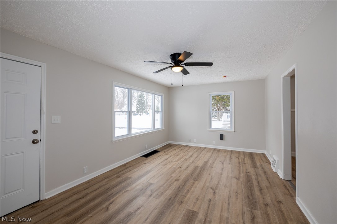 Kneirim Drive Homes - Residential