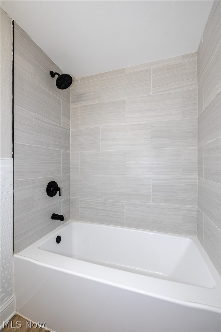 Kneirim Drive Homes - Residential