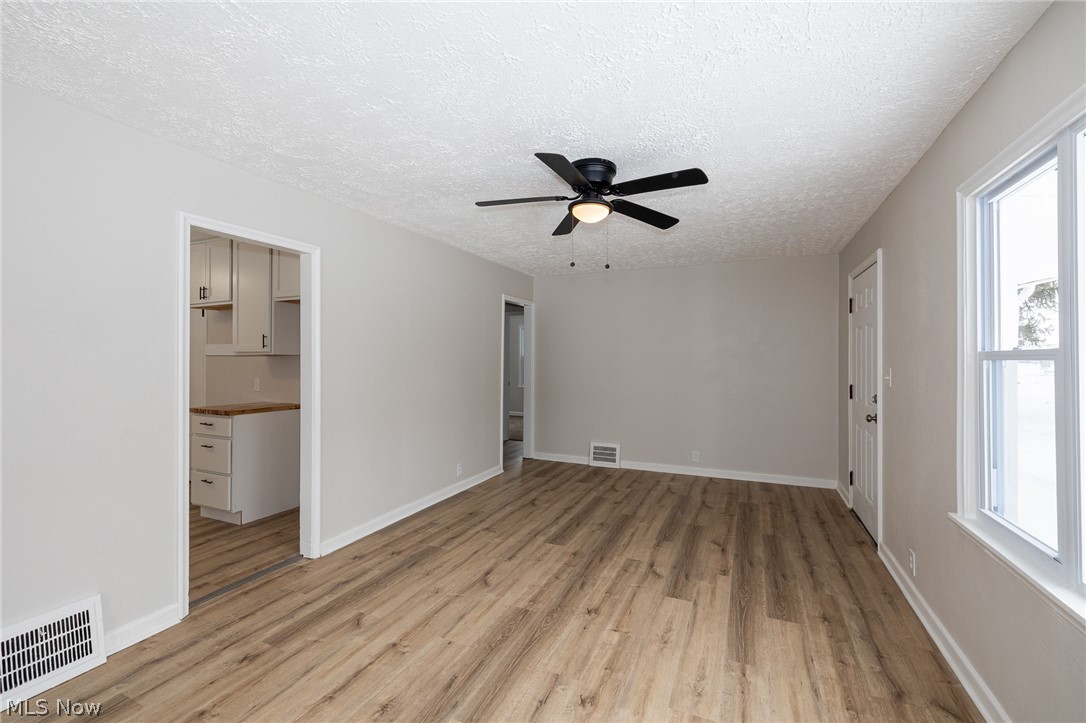 Kneirim Drive Homes - Residential