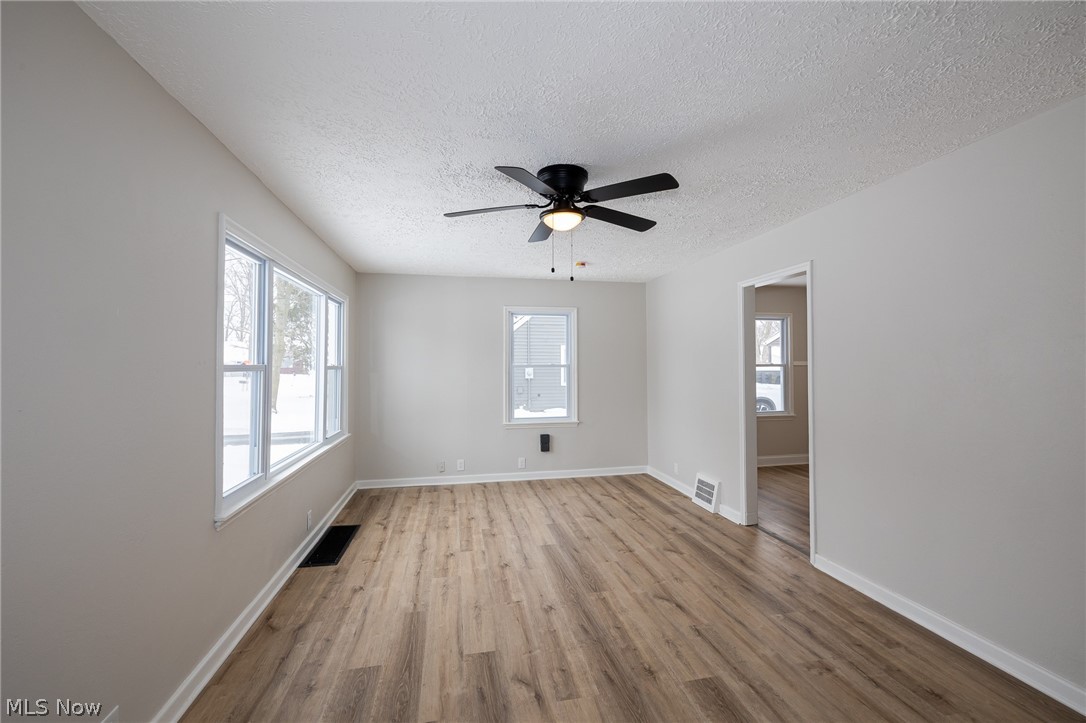 Kneirim Drive Homes - Residential