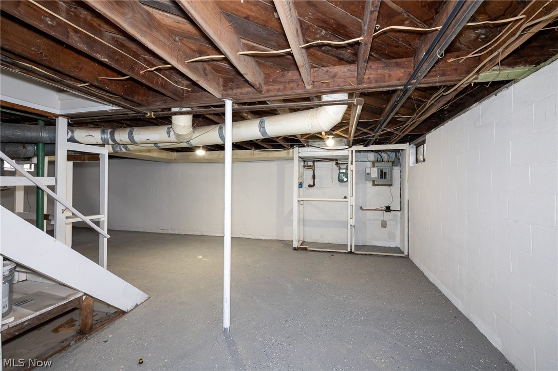 Kneirim Drive Homes - Residential