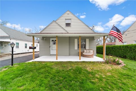 2469 E 37th Street, Lorain, OH 44055 - #: 5116867