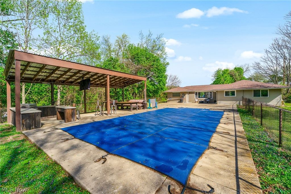 Photo of 1257 Adler Street, East Liverpool, OH 43920 (MLS # 5203362)