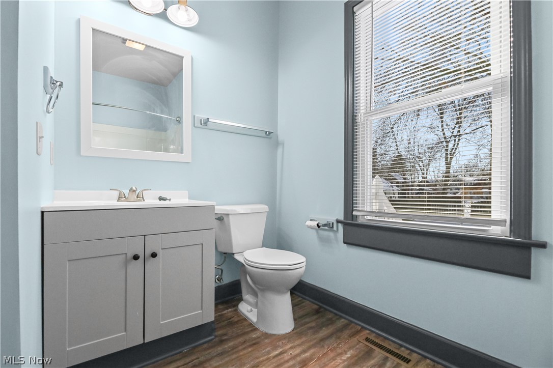 Colonial Homes - Residential