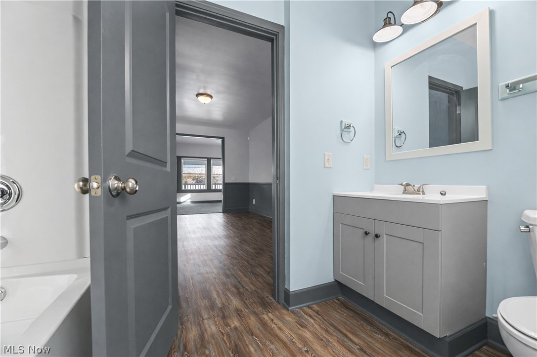 Colonial Homes - Residential