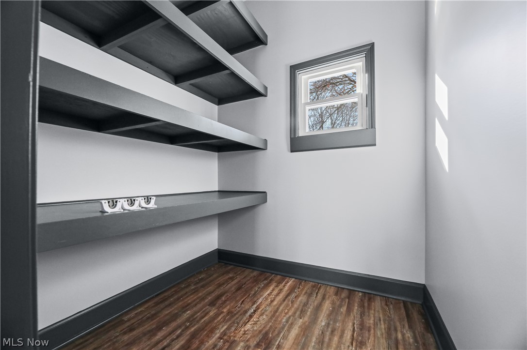 Colonial Homes - Residential