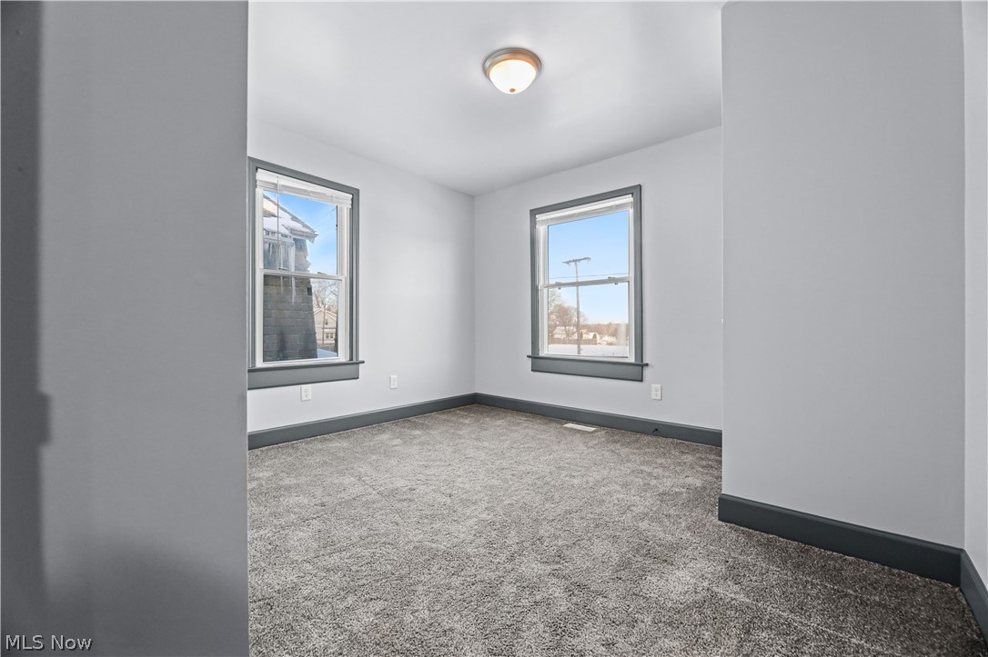 Colonial Homes - Residential